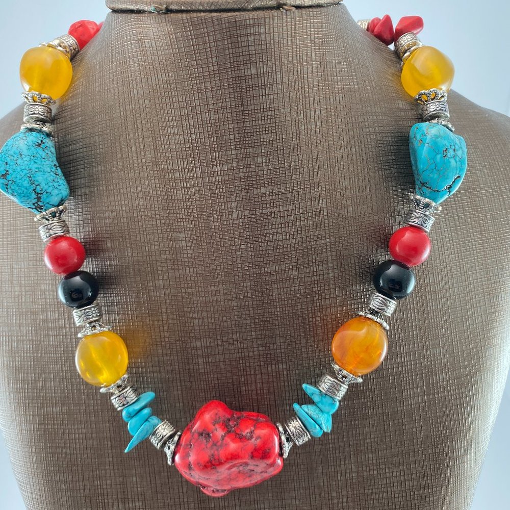 Earrings and Necklace set - Costume Jewelry - Picture 2 of 5